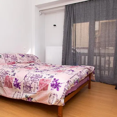 Jorgi's Center House *